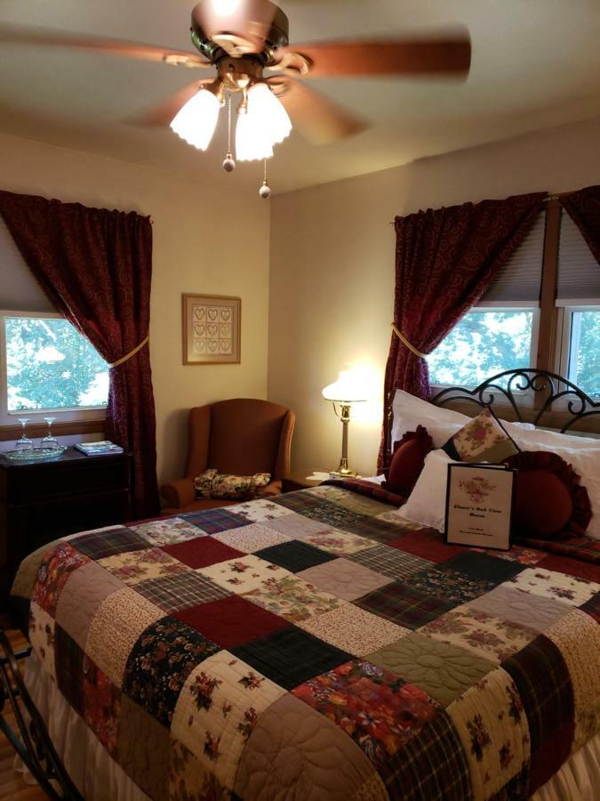Oak Hill Bed And Breakfast Wisconsin Dells Esterno foto