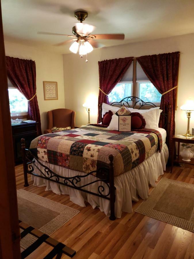 Oak Hill Bed And Breakfast Wisconsin Dells Esterno foto